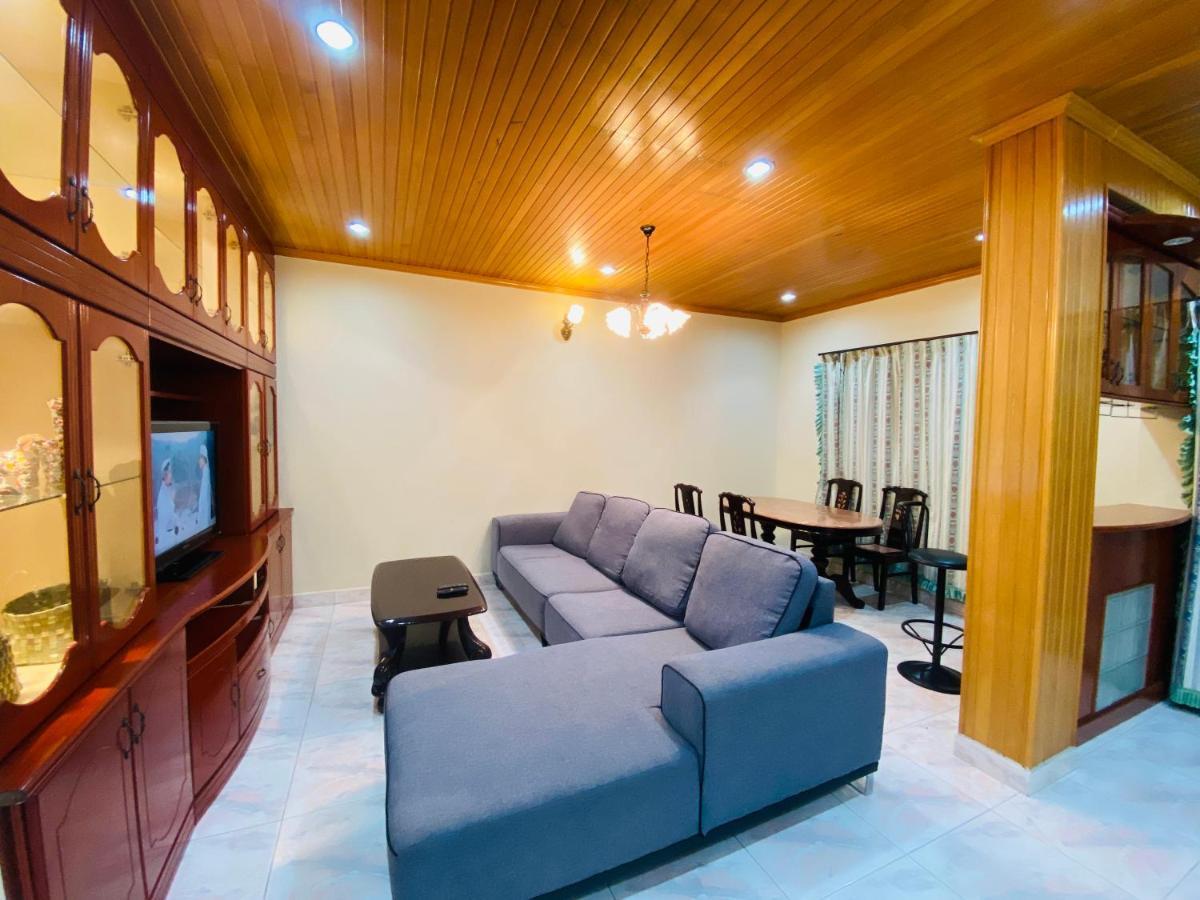 Отель 100 Oastel Coliving Танах-Рата Экстерьер фото