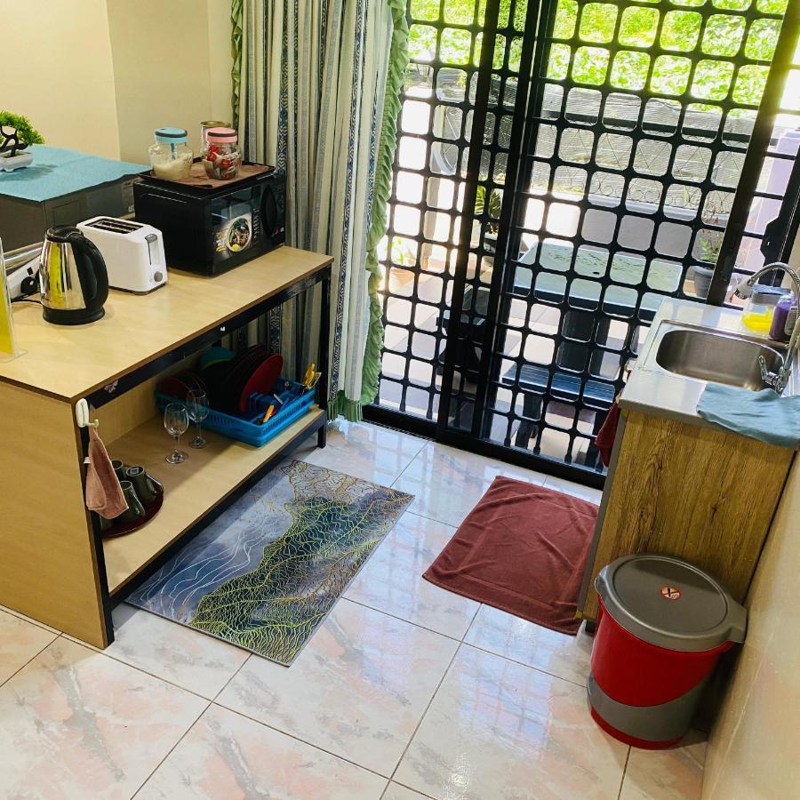 Отель 100 Oastel Coliving Танах-Рата Экстерьер фото