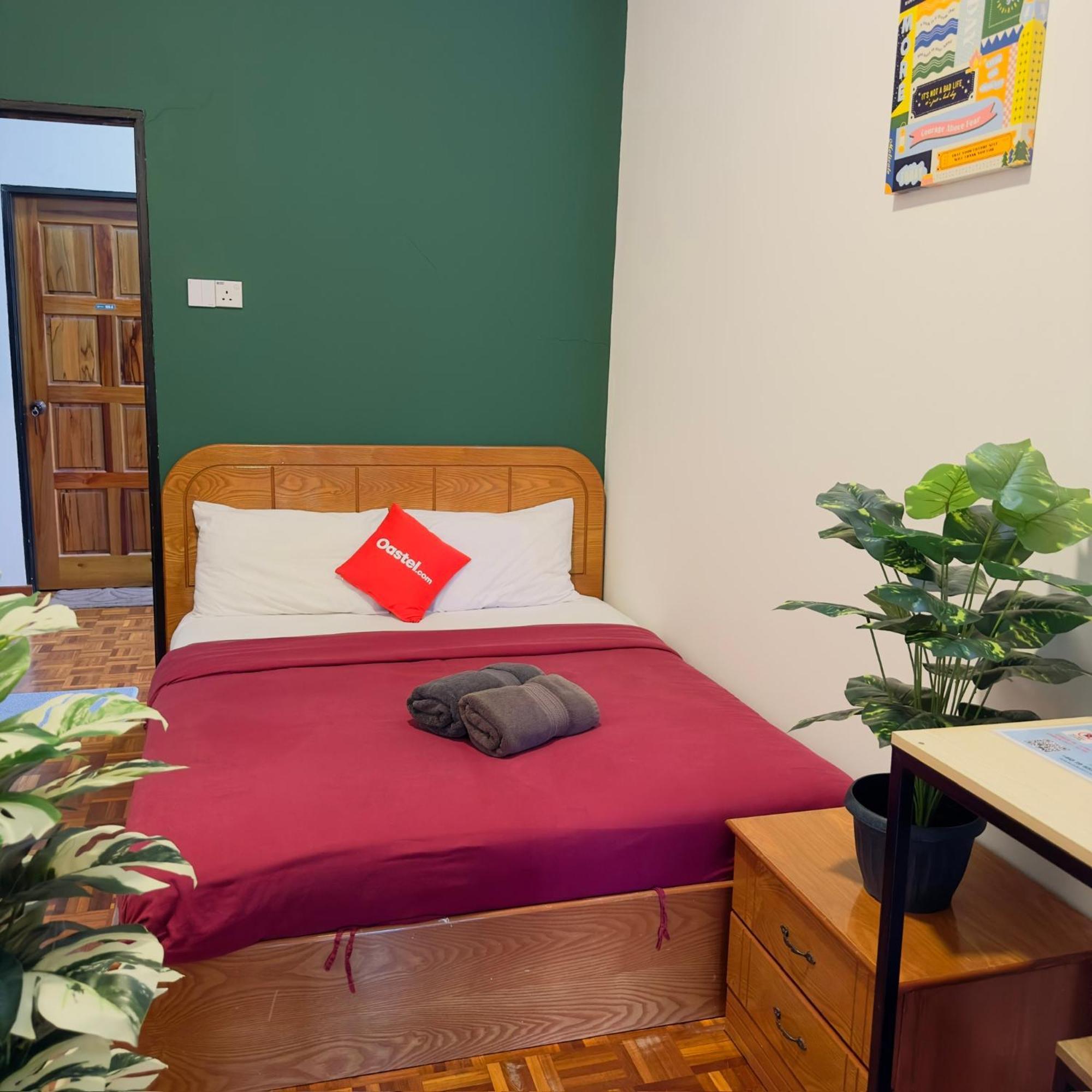 Отель 100 Oastel Coliving Танах-Рата Экстерьер фото