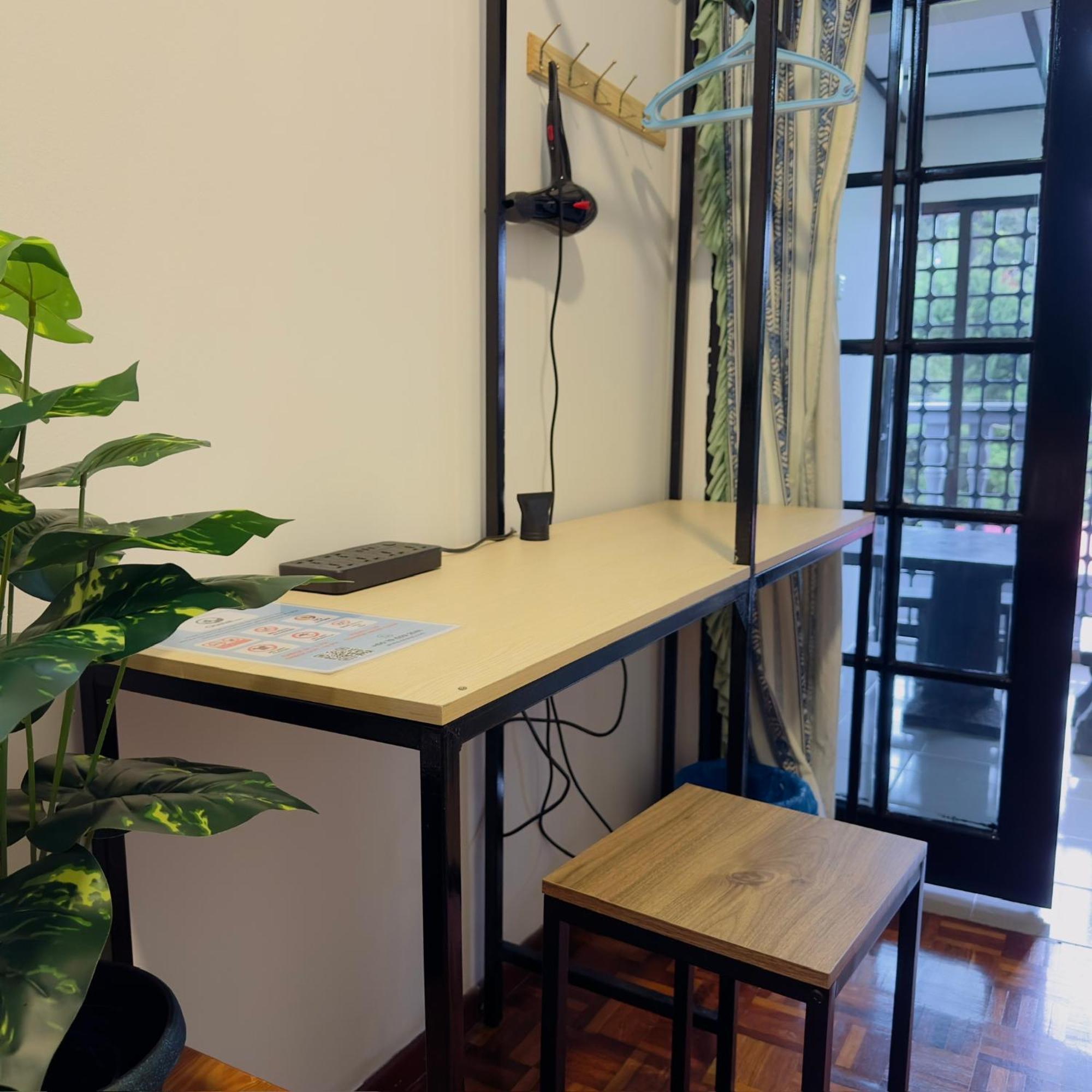 Отель 100 Oastel Coliving Танах-Рата Экстерьер фото