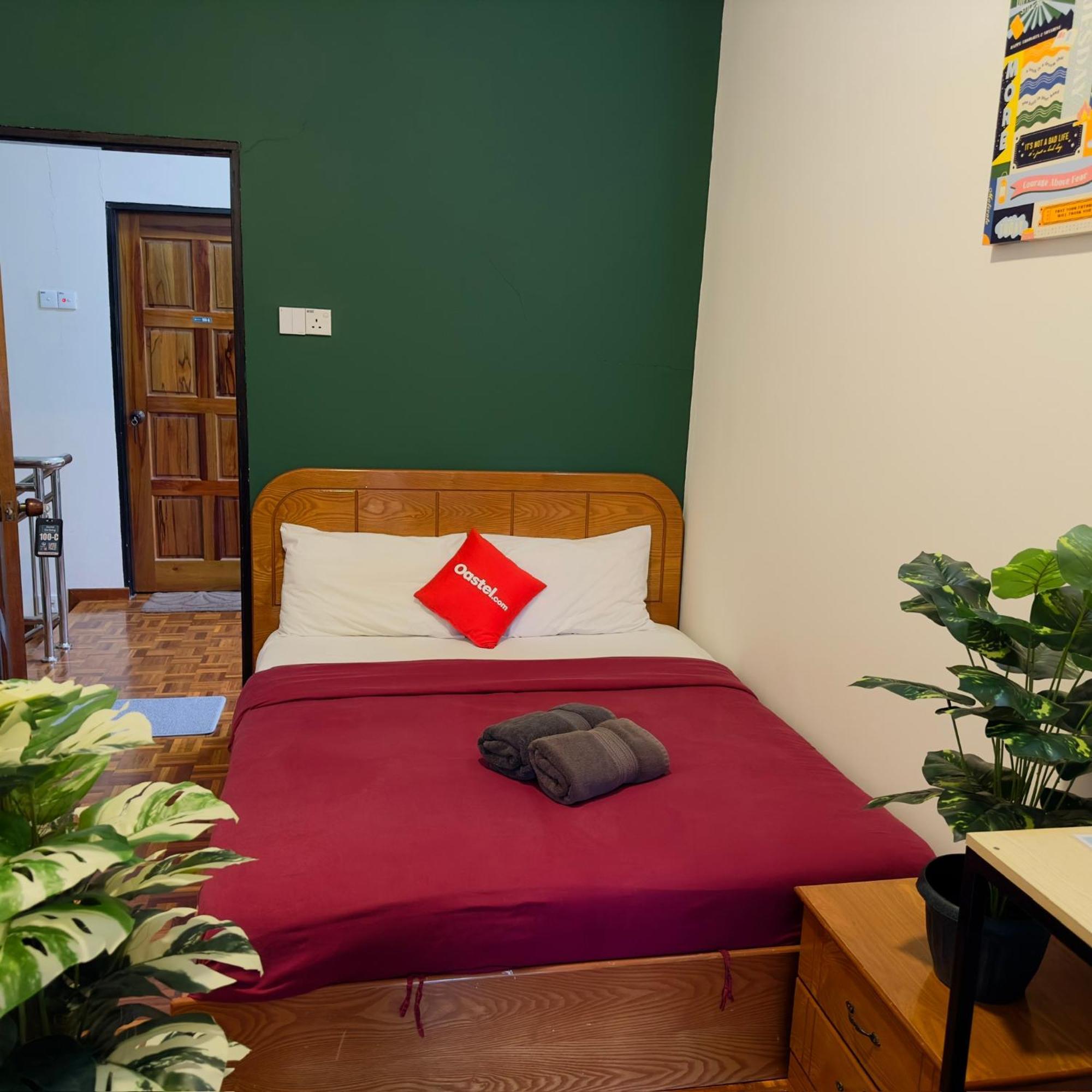 Отель 100 Oastel Coliving Танах-Рата Экстерьер фото